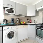 Isle Catherine-4 By Interhome