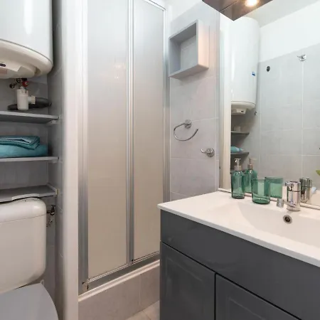 Isle Catherine-4 By Interhome *