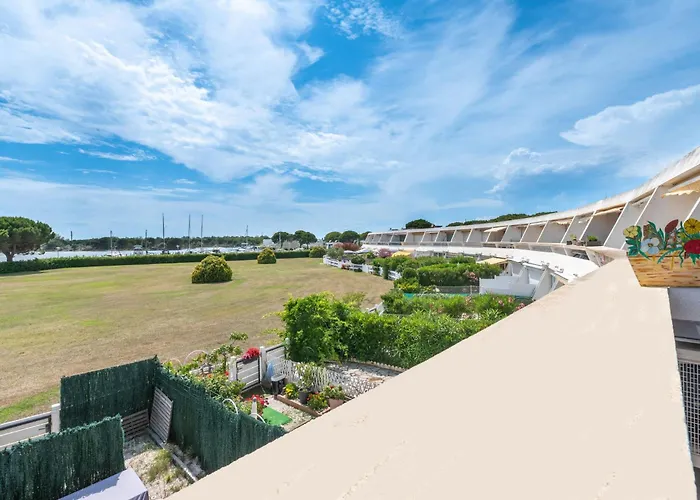 Isle Catherine-4 By Interhome