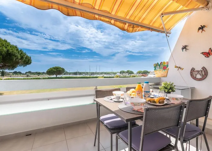 Isle Catherine-4 By Interhome Daire *