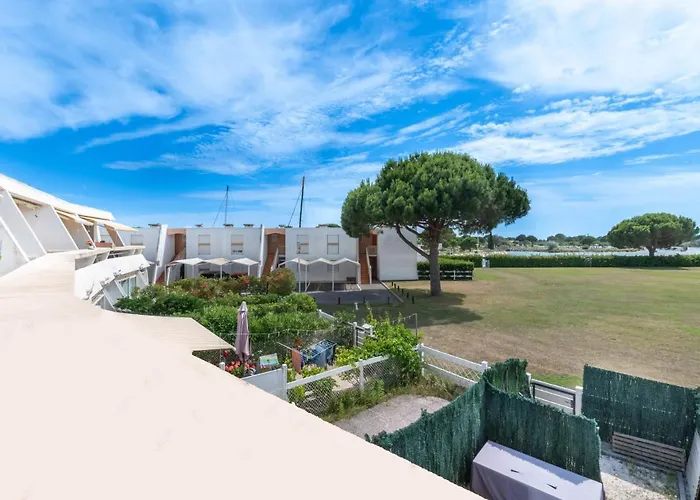 Isle Catherine-4 By Interhome